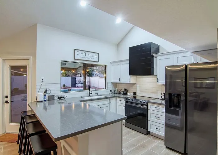 Ferienhaus Estrella - Renovated With Patio, Bbq, Pool & Chandler
